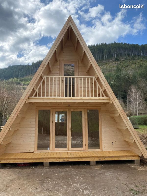 chalet triangulaire en kit